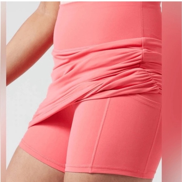 *NWOT* ATHLETA TRANSCEND SKORT - Coral Petal - Picture 4 of 4